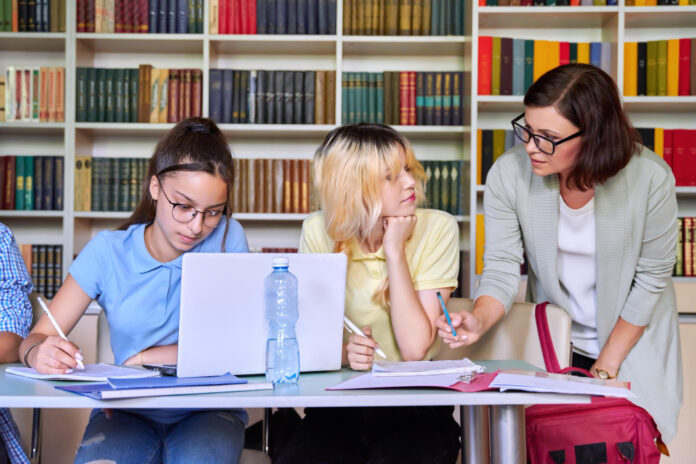 Kontynuuj swoją przygodę z edukacją w uniwersytecie Ignatianum w Krakowie