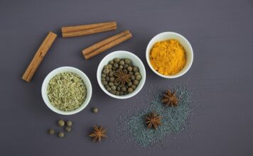 Czy można dodać curry do rosołu?