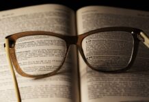 Jakie są rodzaje okularów korekcyjnych? Jakie są rodzaje okularów korekcyjnych?