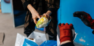 Składowanie odpadów przy domu